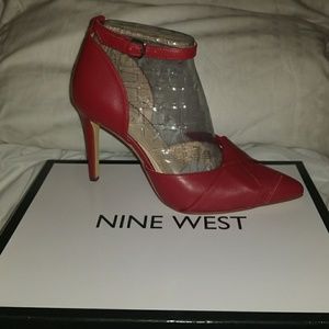 Nine West Faintly Pointy Toe Pumps